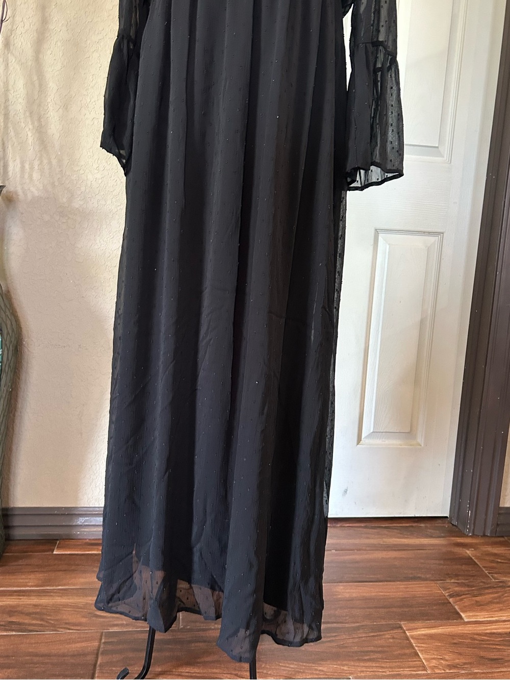 Wrangler Black maxi dress with floral embroidery details - Picture 4 of 6